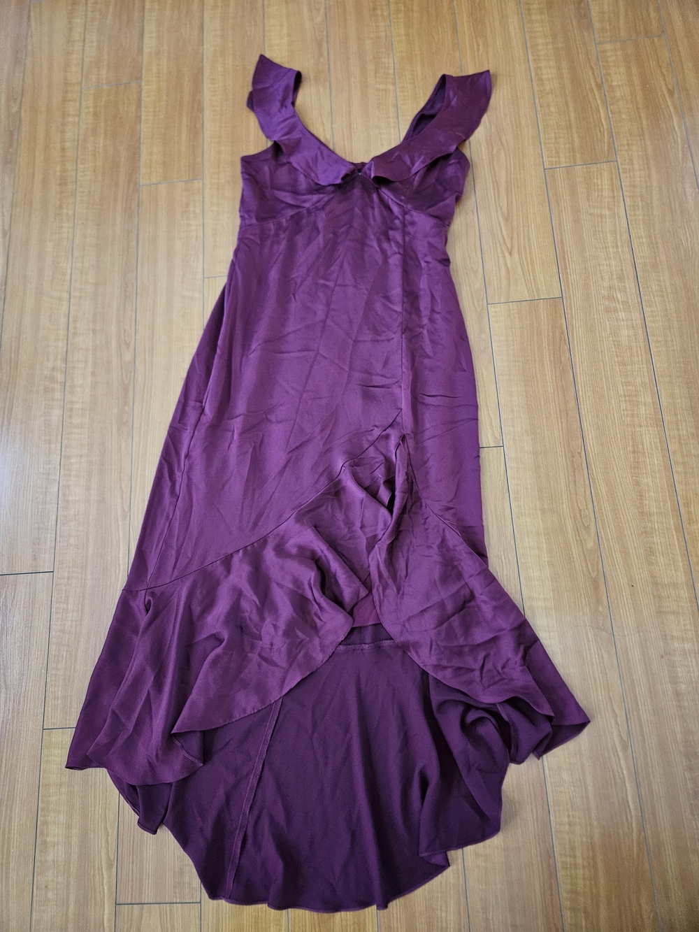 Express DEEP Burgundy Ruffle High-Low Satin Dress Sz Size 10 - Picture 2 of 16